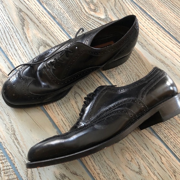 💚Florsheim leather-soled wingtip shoes - Picture 2 of 9